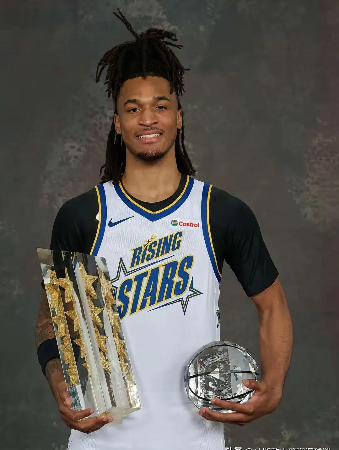 休斯敦火箭发布备战花絮；转会期再遭质疑；德国杯任务艰巨；团队化学反应显著(2025休斯敦火箭队阵容)