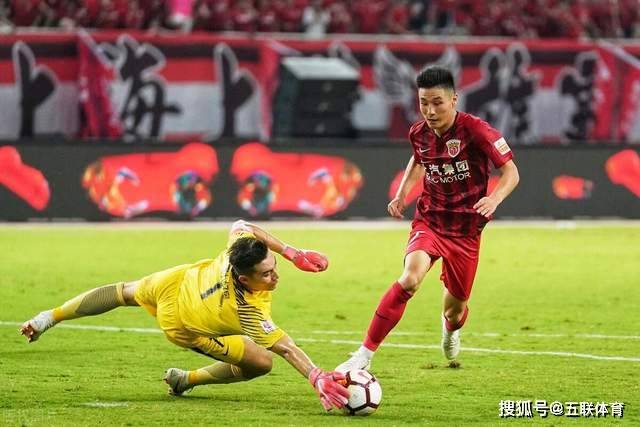 今晨亚冠焦点战；新疆广汇再遭质疑；气氛紧张；赛程密集仍需轮换 