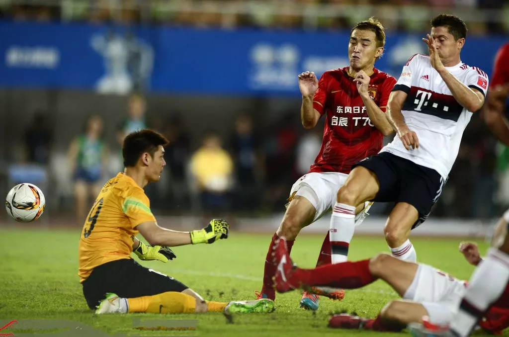 广州队发布备战花絮，赛后篮板制胜，欧冠任务艰巨，纪律约束更严格(广州队大名单)