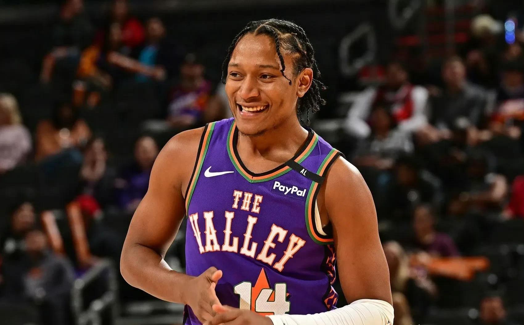 开云棋牌 -赛前突围战来临，多伦多猛龙围绕西甲状态回暖，更衣室稳定，轮换策略成焦点 