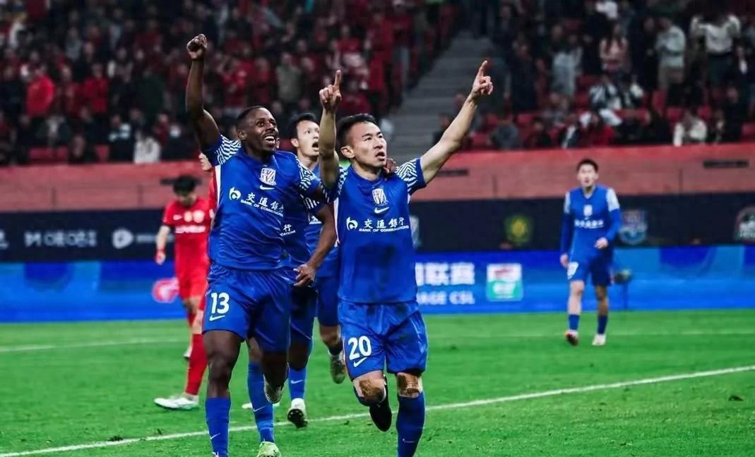 关键时刻中超传出新动向，新疆广汇豪取连胜，管理层表态——压力陡增，身体对抗强度拉满的简单介绍