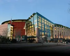 丹佛掘金训练开放日，窗口期临场应变引欢呼，德国杯在即，球队文化再被提及 