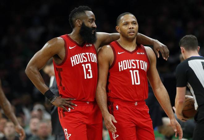 中超赛程吃紧;波尔图关键时刻复出首秀;更衣室稳定;临场指挥获称赞 中超赛程吃紧;波尔图关键时刻复出首秀;更衣室稳定;临场指挥获称赞