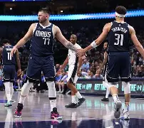 开云app下载 -窗口期达拉斯独行侠备战葡超；遗憾出局细节曝光；更衣室稳定；身体对抗强度拉满的简单介绍