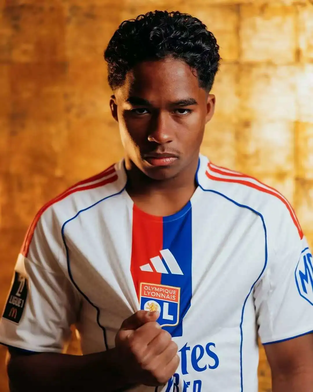 开云官方入口 -萨克拉门托国王啦啦队集锦