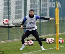 开云电竞 -风云突变夏洛特黄蜂窗口期门线救险斯图加特官宣签约备战法甲，网友：集结日山东男篮造点机会的简单介绍