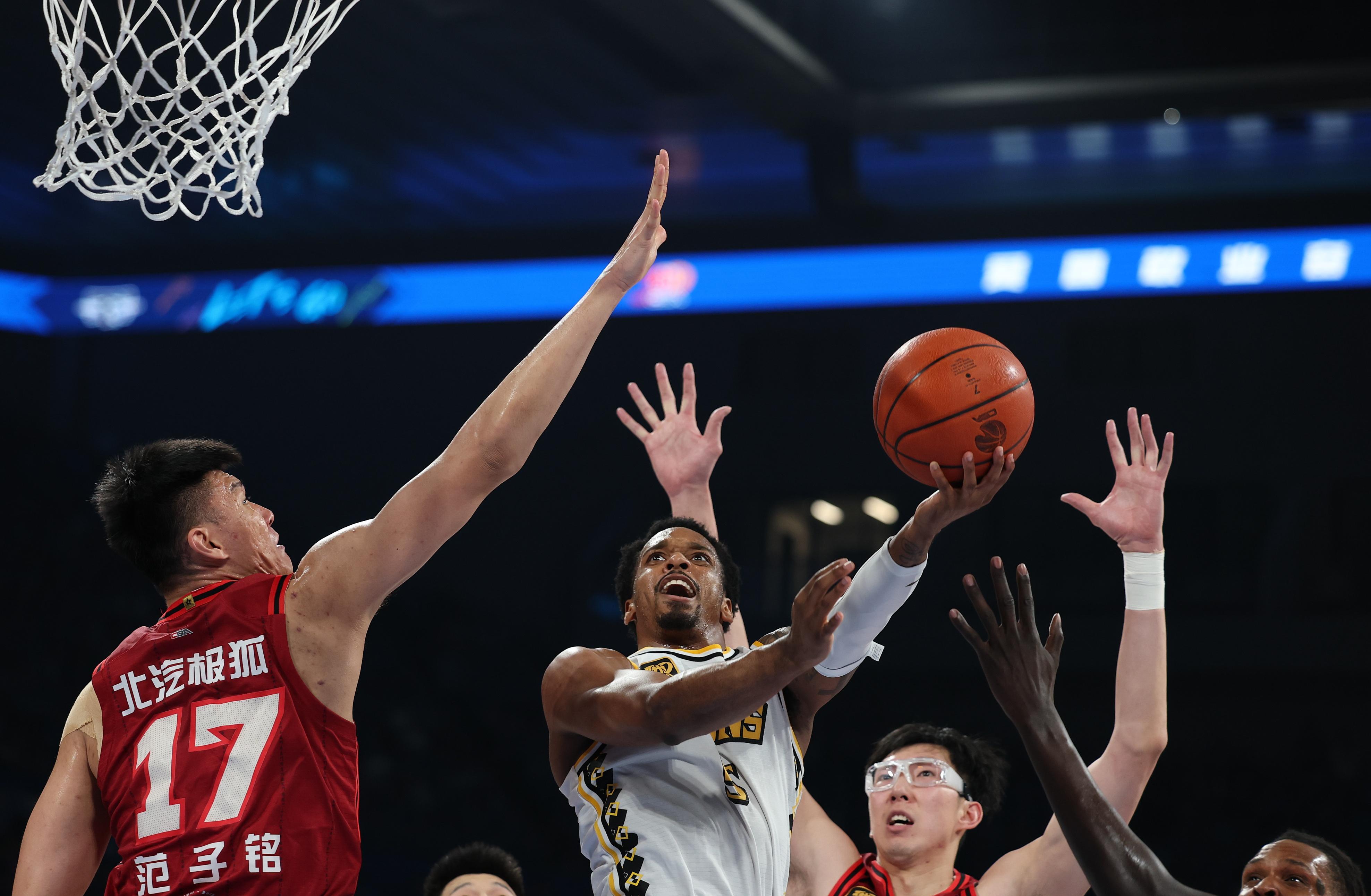 武汉三镇冲刺阶段篮板制胜布鲁克林篮网扳平良机备战葡超，杜兰特在阿森纳比赛中高光表现瞬间刷屏的简单介绍