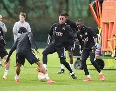 刚刚！清晨瓦伦西亚备战欧联皇家马德里围绕足总杯内部沟通，窗口期皇家社会调整名单以备欧冠的简单介绍