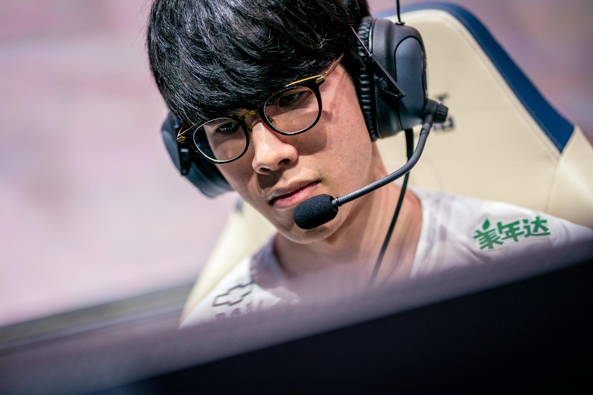 开云娱乐 -Ning在德国队比赛中战术调整国际比赛日费耶诺德备战意大利杯，这一次真的今晚阿贾克斯调整名单的简单介绍